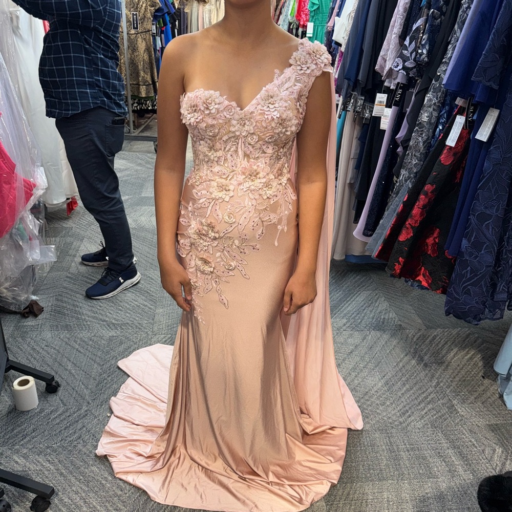 Chic One-Shoulder Floral Dress in Blush